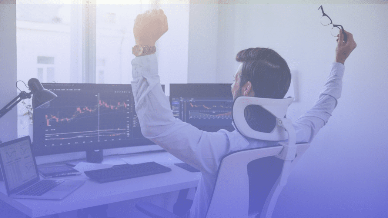 back view of a fundyourfx trader trading at the best instant funding prop firm